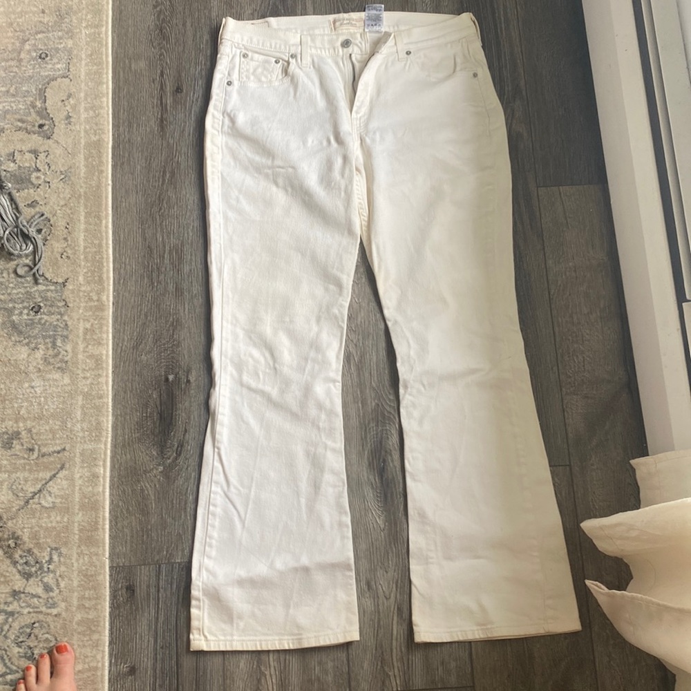Women’s bootcut jeans